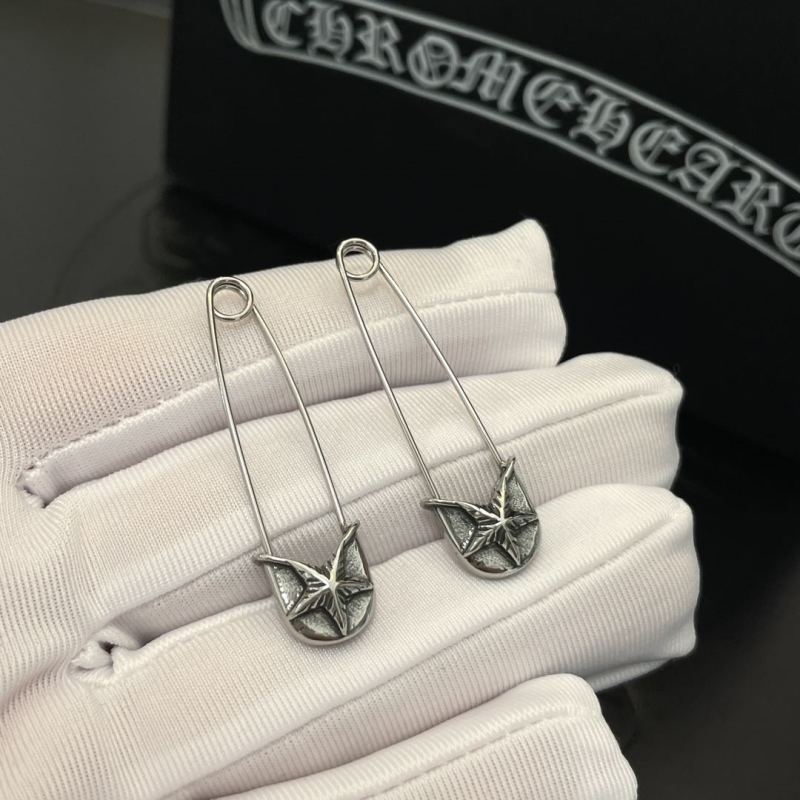 Ch**me He**ts earrings